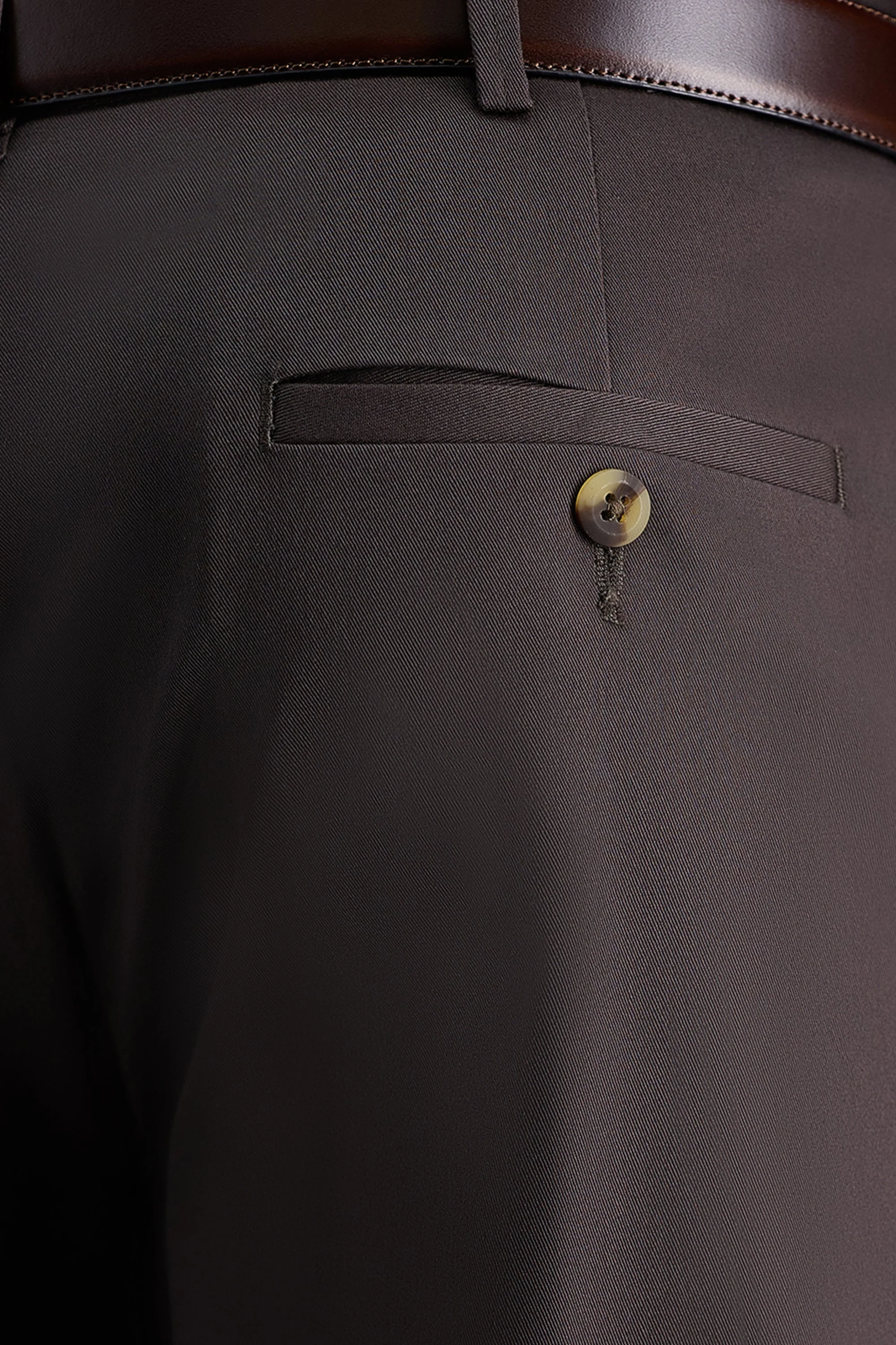 Iron Free Premium Khaki - Image 30