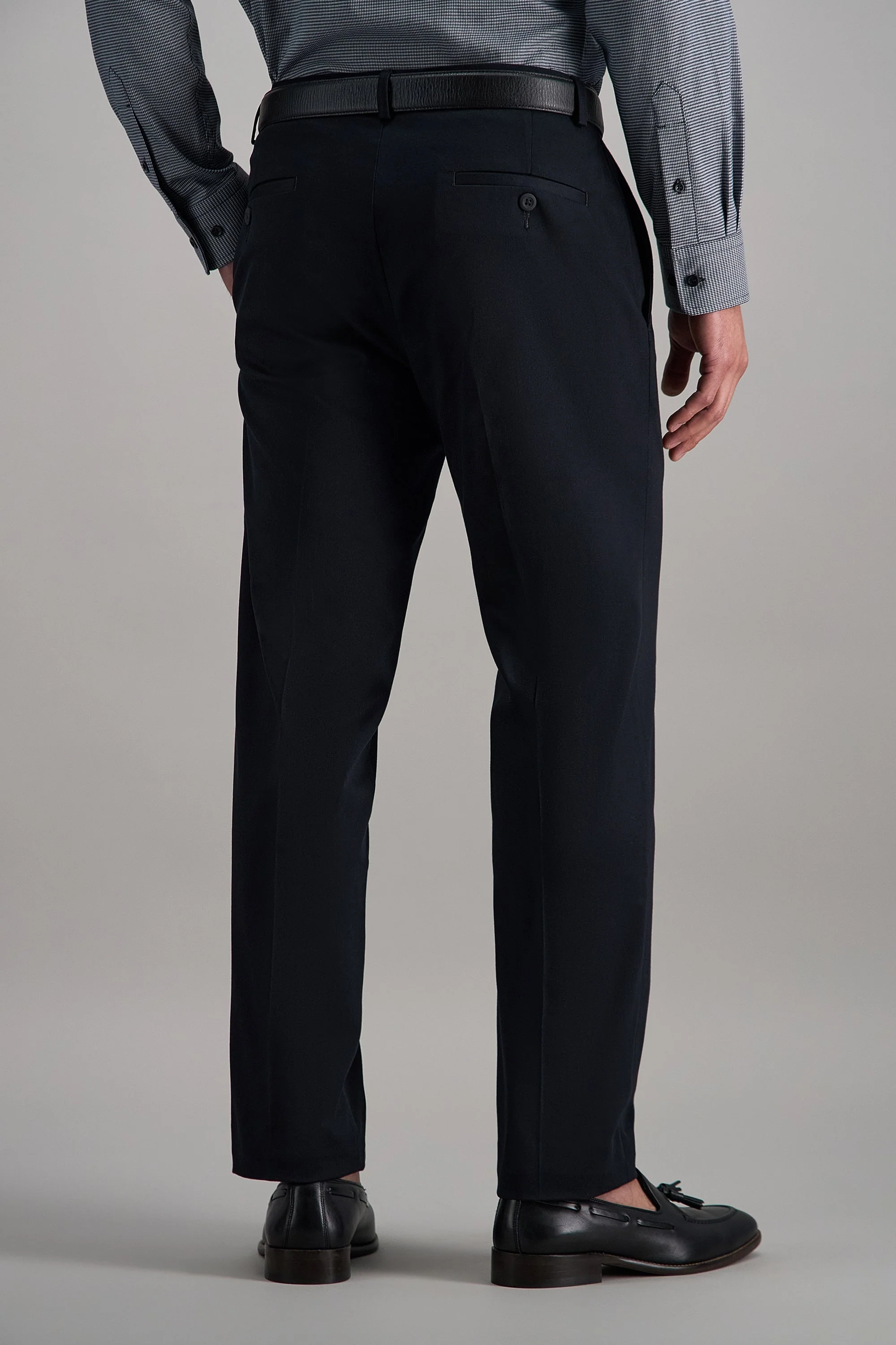 Iron Free Premium Khaki - Image 19
