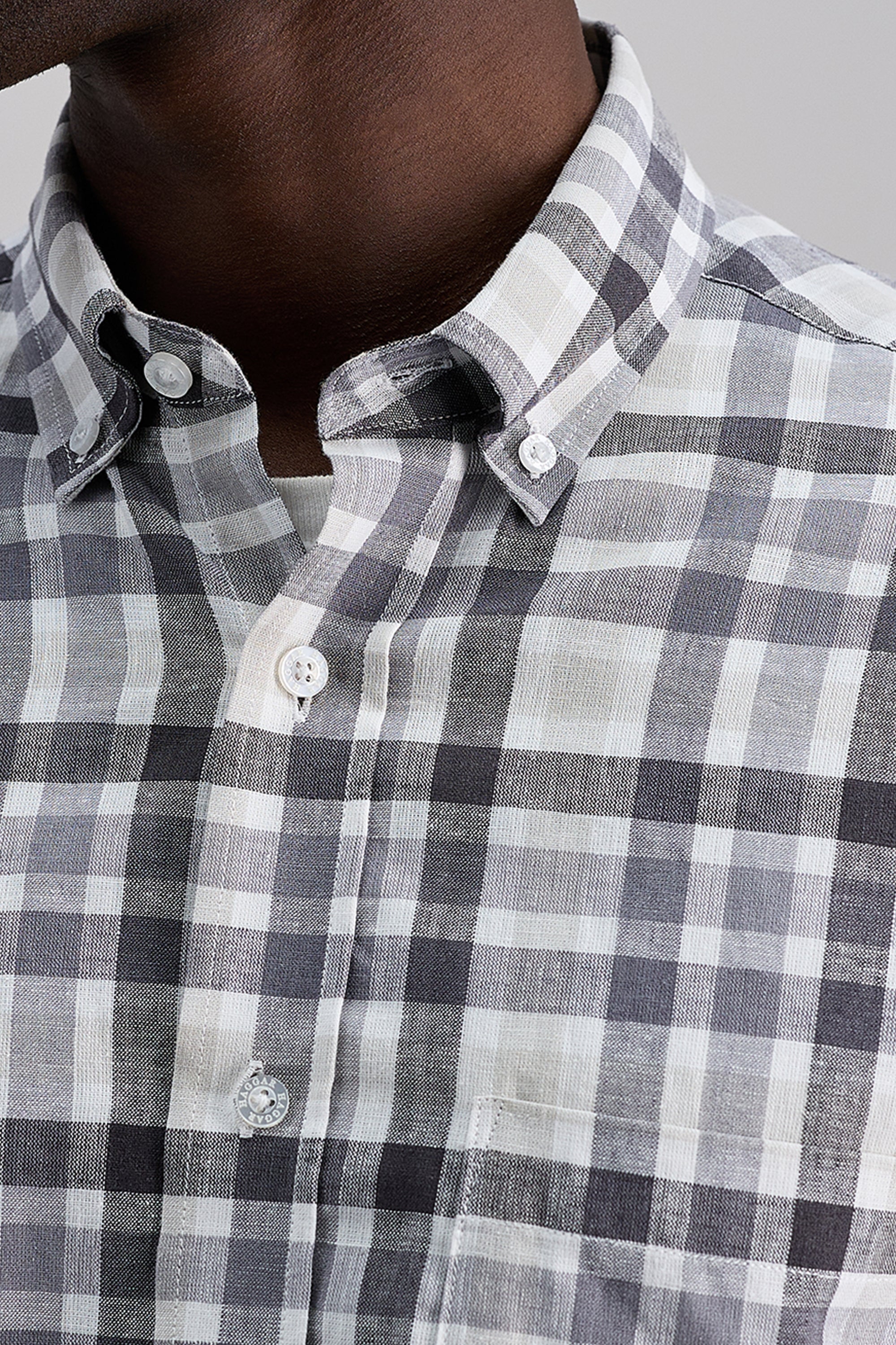 Short Sleeve Button-Down Linen Shirt - Dark Grey - Image 2