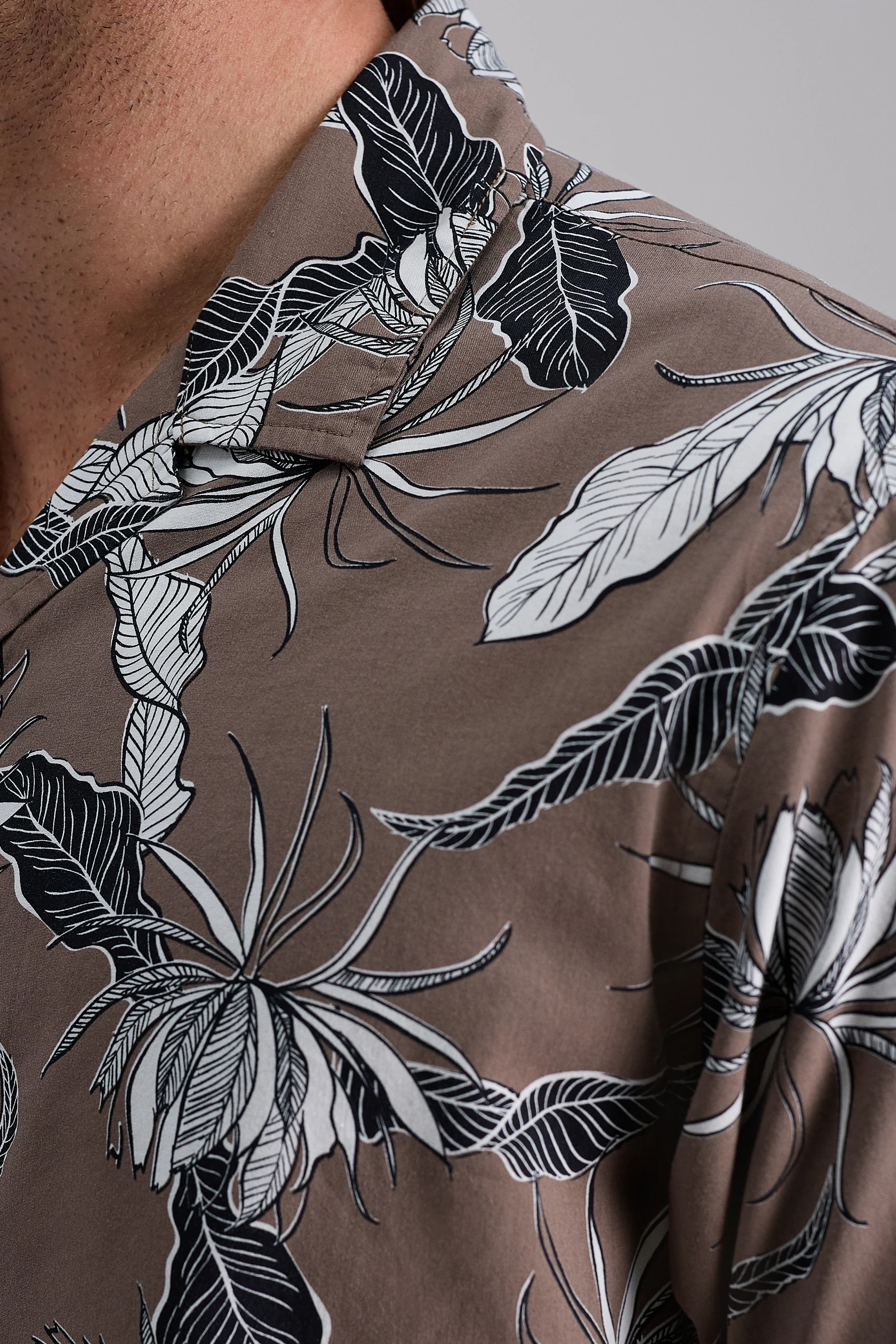 Short Sleeve Camp Shirt - Image 2